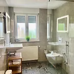 Отель Gaestehaus Linh *