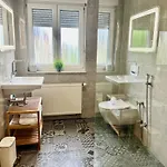 Gaestehaus Linh Отель Эденкобен
