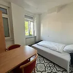 Gaestehaus Linh Отель Эденкобен