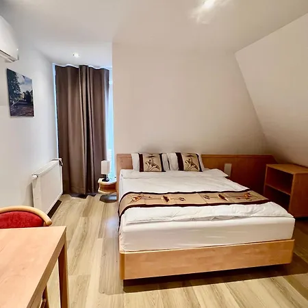 Hotel Gaestehaus Linh Edenkoben