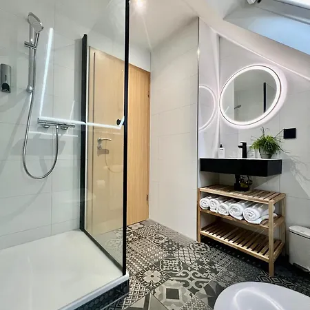 Gaestehaus Linh Hotel *