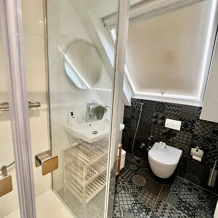 Hotel Gaestehaus Linh *