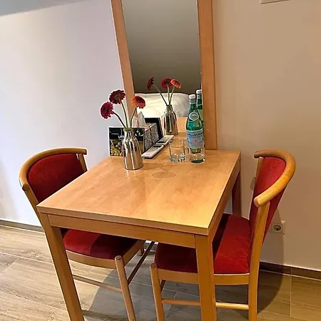 Hotel Gaestehaus Linh