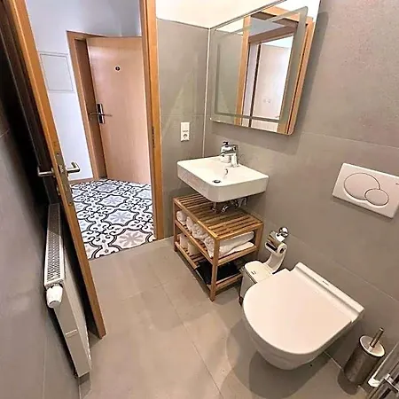Gaestehaus Linh Hotel *