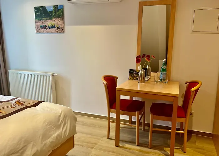 Gaestehaus Linh 에덴코벤