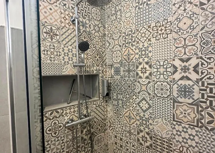 Hotel Gaestehaus Linh *